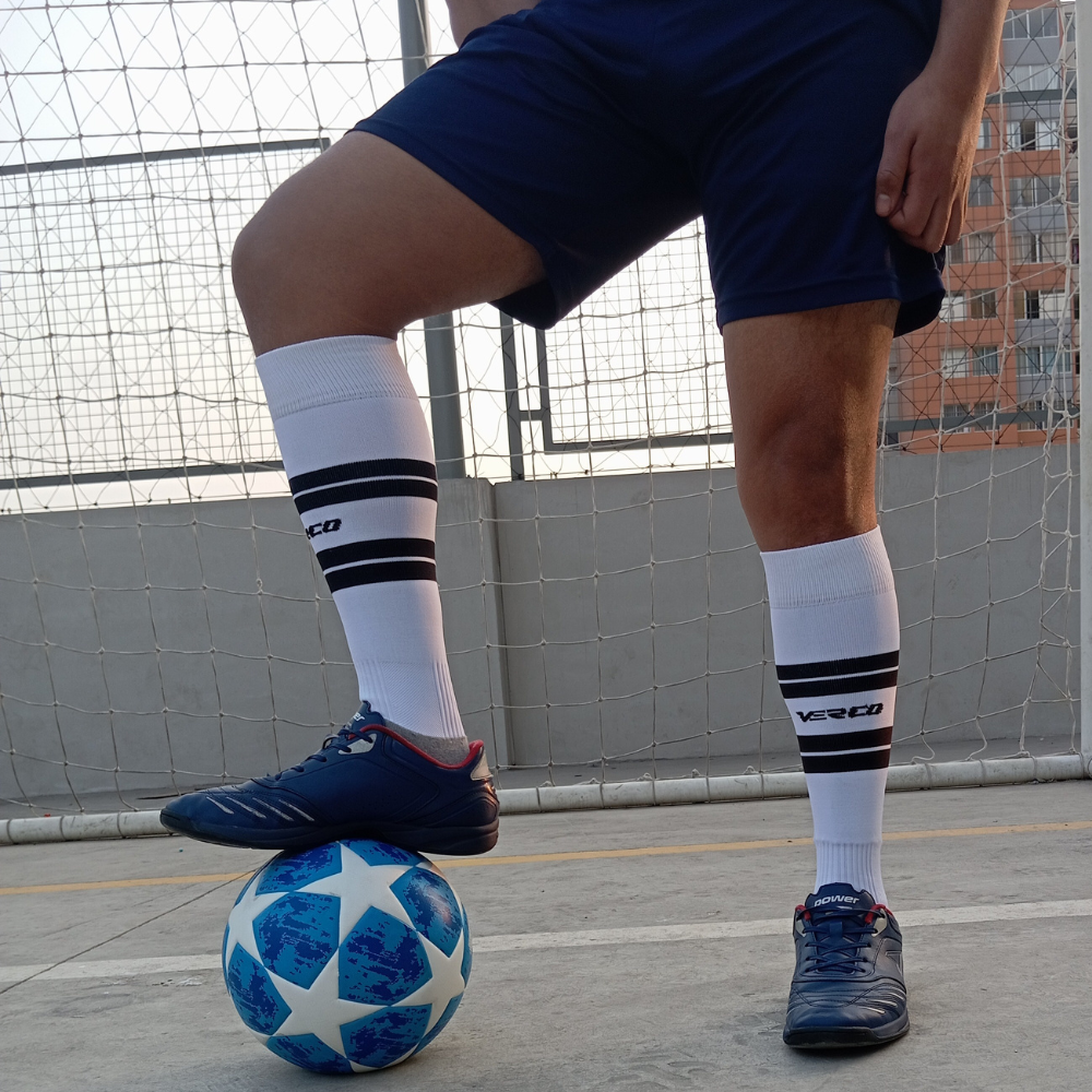 5 Medias de Futbol Blancas - Imagen 1